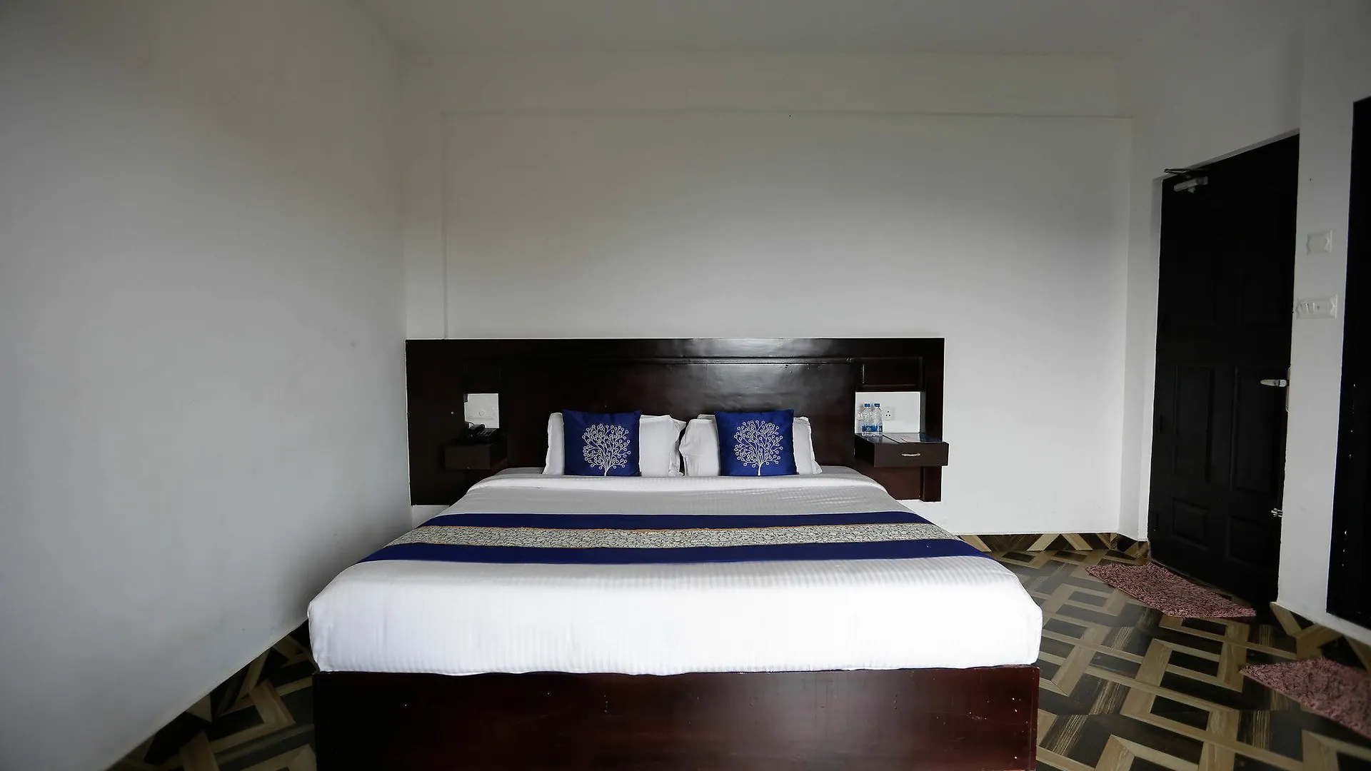 فندق Diamond Hills Resort مونار