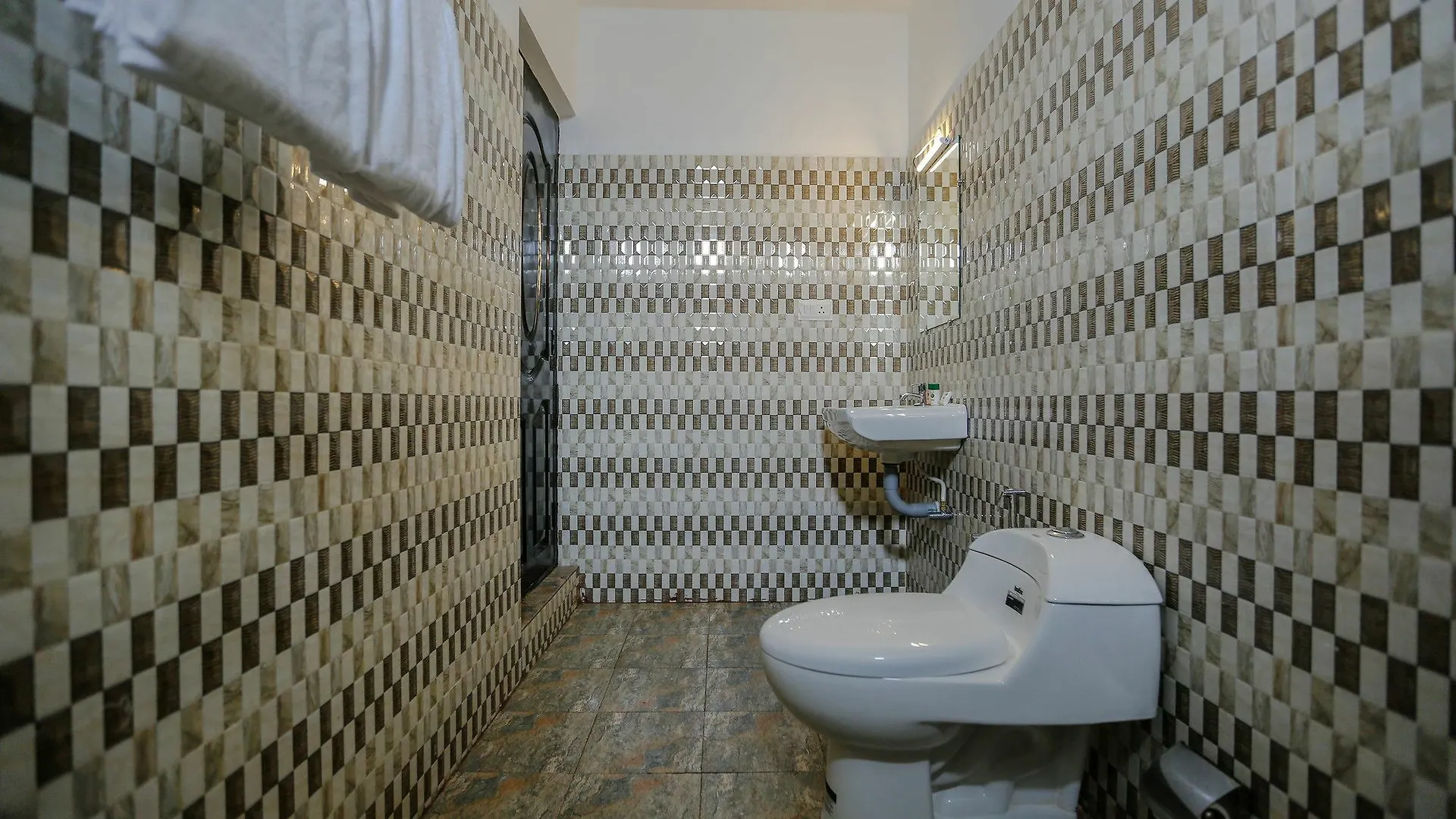 *** Hotel Diamond Hills Resort Munnar India